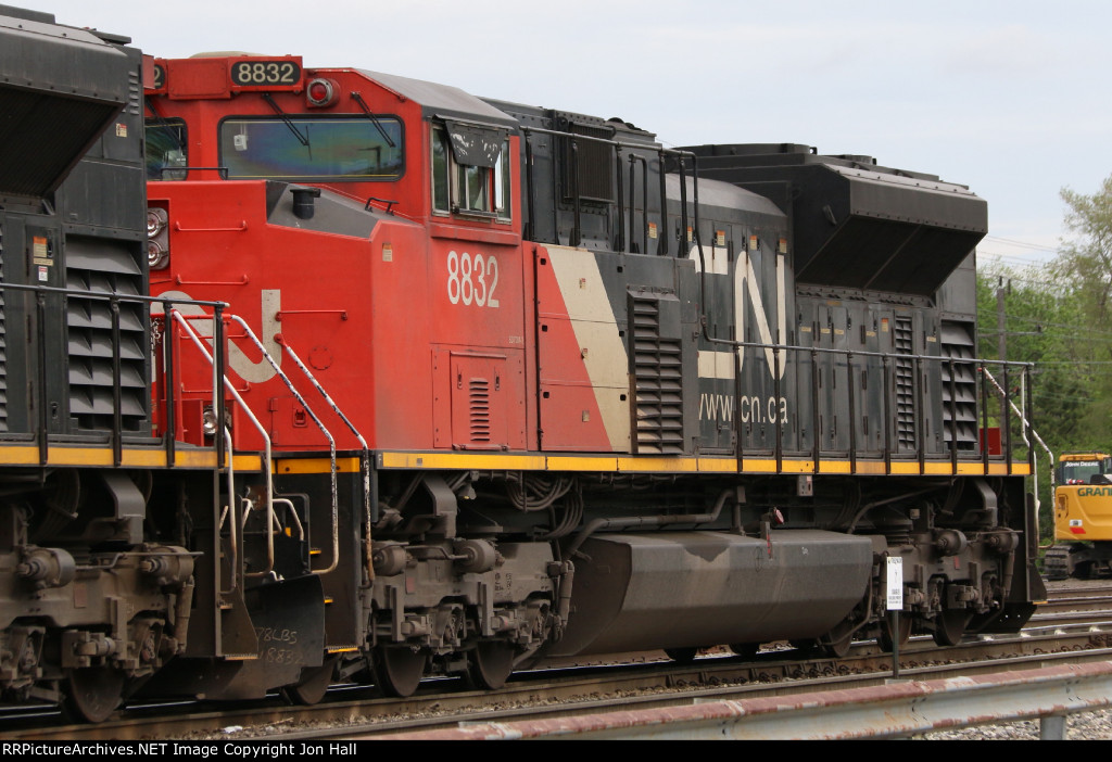 CN 8832